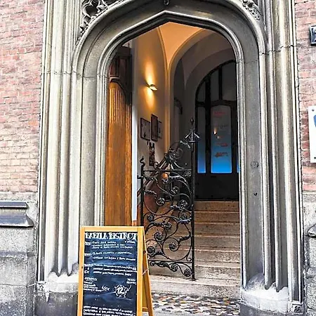 Babila Hostel & Bistrot-3